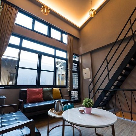 Reise Guesthouse 喜遊旅宿 ゲストハウス 旅マニア Тайнань Екстер'єр фото