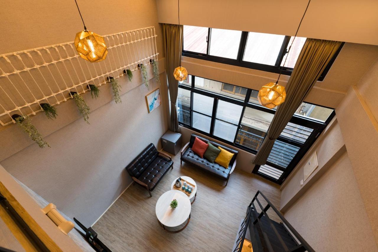 Reise Guesthouse 喜遊旅宿 ゲストハウス 旅マニア Тайнань Екстер'єр фото